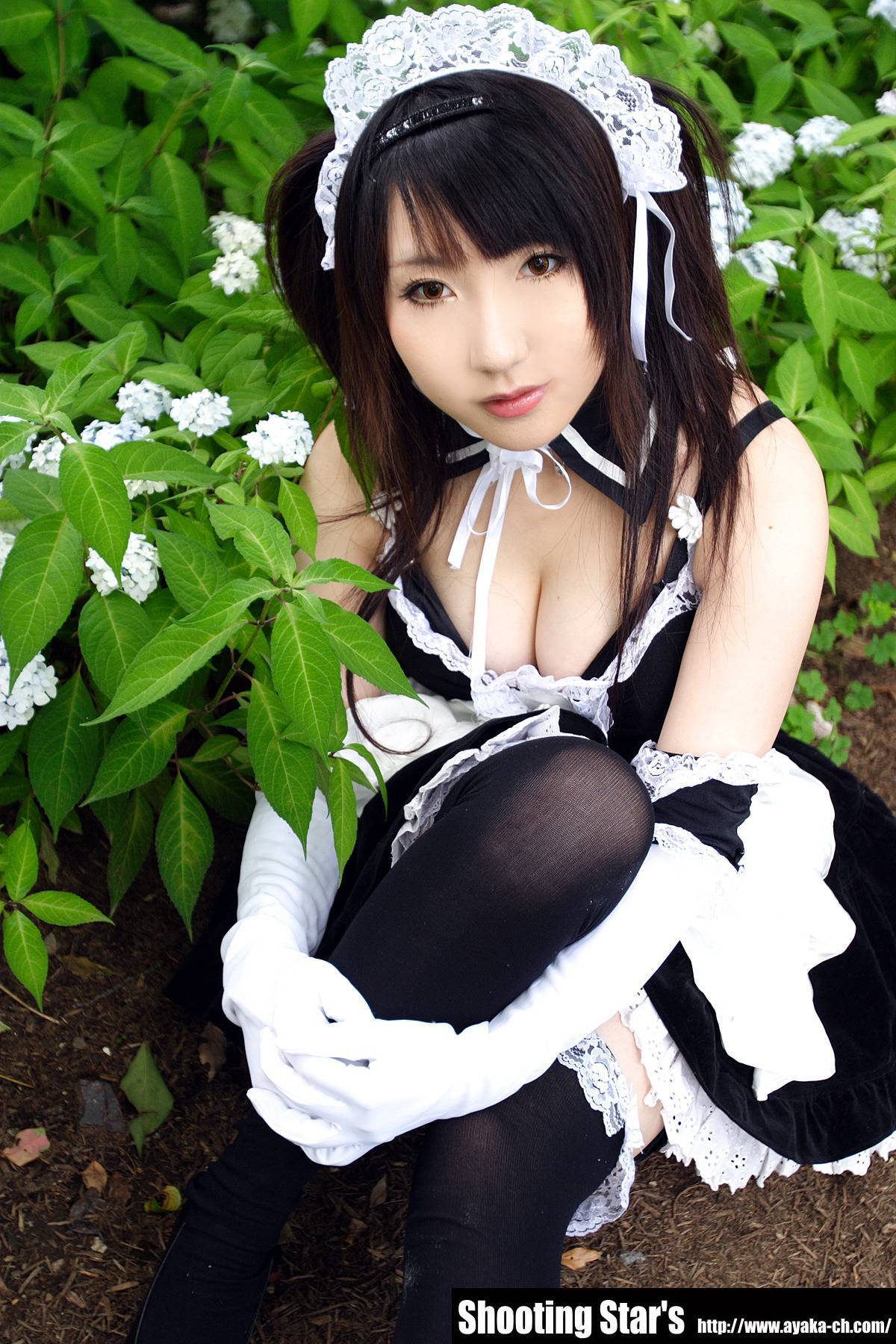 [Cosplay]  Sexy Maid with big boobs